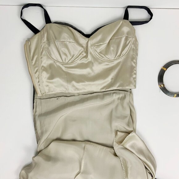 St. John Black Mesh Tule Formal Evening Prom Dress Silk Lining Sz 8 - Picture 16 of 16